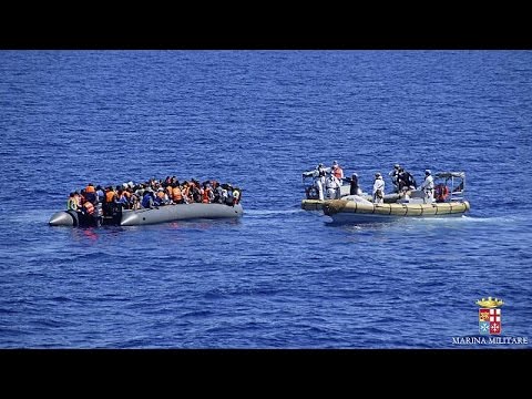 فيديو غرق 500 لاجئ في البحر المتوسط