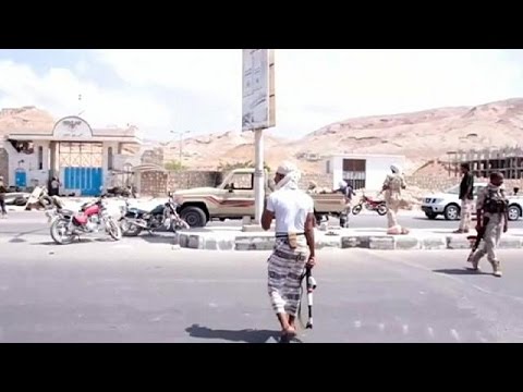عشرات القتلى والجرحى من قوات الأمن اليمنية في تفجيرين في المكلا