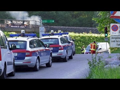بالفيديو مقتل شخصيْن وإصابة 11 بجروح في إطلاق نار عشوائي في النمسا