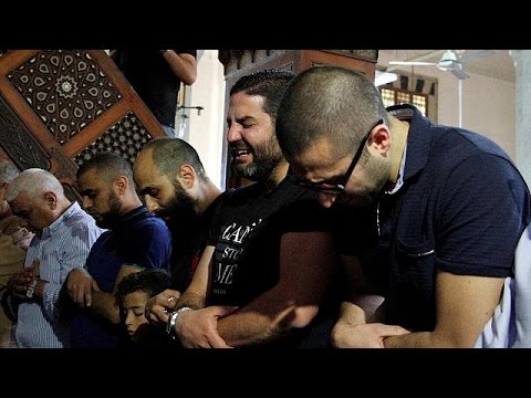 بالفيديو عائلة مضيفة مصر للطيران يارا هاني توفيق تقيم عزاء على روحها