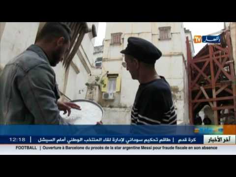 بالفيديو عبد الكريم يعرض أواني فنية تحاكي الزمن الجميل للقصبة