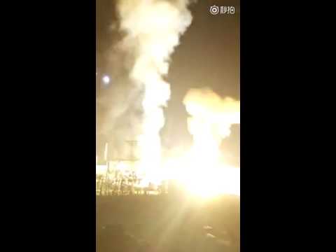 شاهد لحظة انفجار محطة توليد كهرباء في الصين