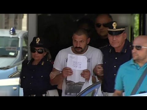 القبض على مشجع ايطالي متهم بمقتل طالب لجوء نيجيري