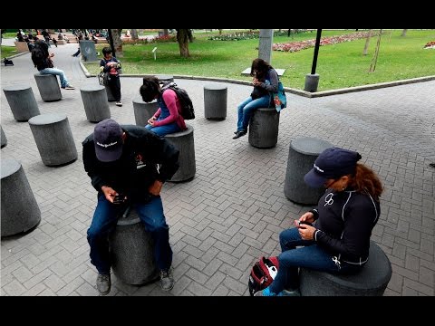 دراسات تؤكّد أن الهواتف الذكية تسهم في تدهور الحالة النفسية