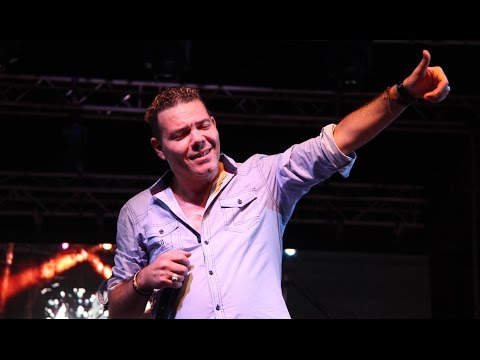 فيديو سجود عادل الميلودي على المنصة