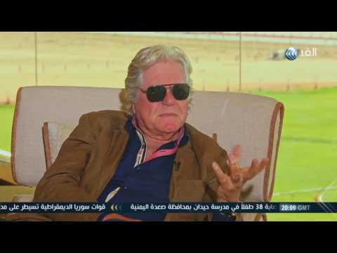 شاهد حسين فهمي يستعرض سباقات الهجن