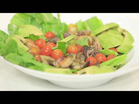 سلطة جمبري بالأفوكادو