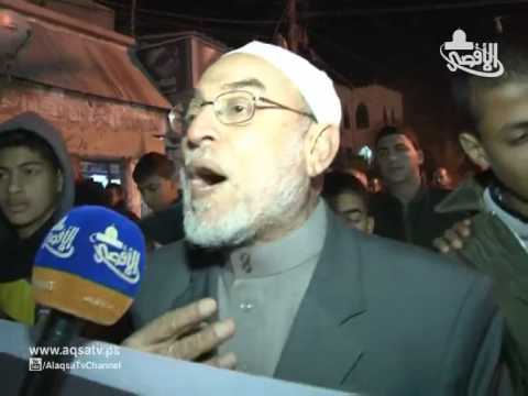 الغزّيون يتظاهرون ضد قرار المحكمة المصريّة