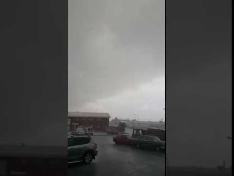 شاهد لحظة ضرب صاعقة برق لطائرة ركاب