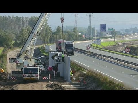 شاهد فرنسا تواصل بناء الجدار العازل في منطقة كالي ضد الهجرة غير الشرعية