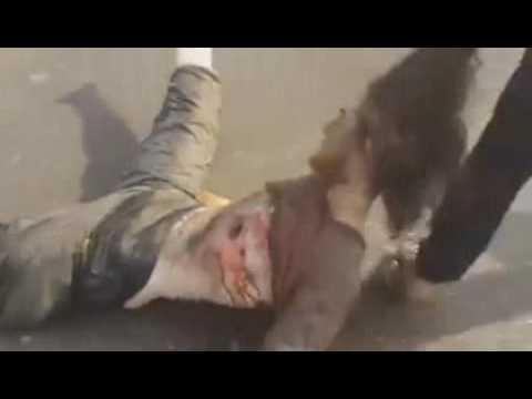 شاهد أهالي الموصل يسحلون الدواعش في الشوارع ويمثلون بجثثهم