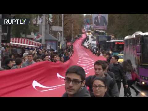 بالفيديو الآلاف يحيون الذكرى الـ78 لوفاة أتاتورك