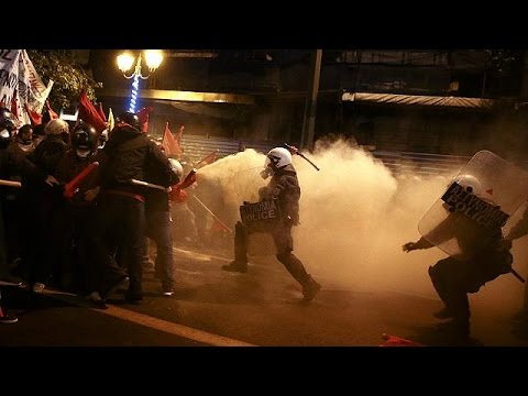 شاهد احتجاجات في أثينا ضد السياسة الأميركية
