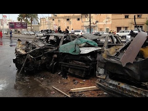 بالفيديو قتلى وجرحى جراء انفجار سيارة مفخخة في بنغازي شرق ليبيا