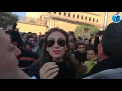 شاهد الاعتداء على ريهام سعيد وطردها من محيط الكنيسة البطرسية