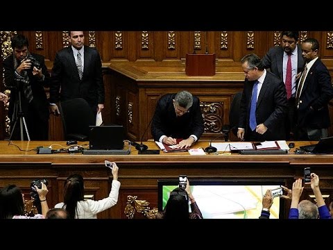تصويت رمزي على سحب الثقة من الرئيس مادورو