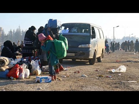 شاهد إجلاء الطفلة السورية المغردة بانا العبيد من حلب