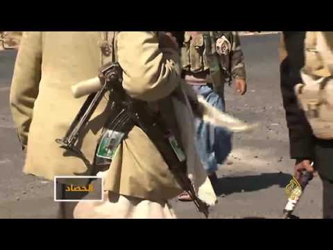 شاهد تعرّف على كيف يسرق علي صالح أسلحة الجيش اليمني