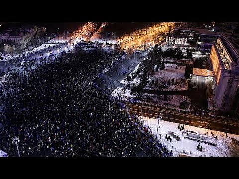شاهد أزمة سياسية حادة في رومانيا قد تُسقط الحكومة