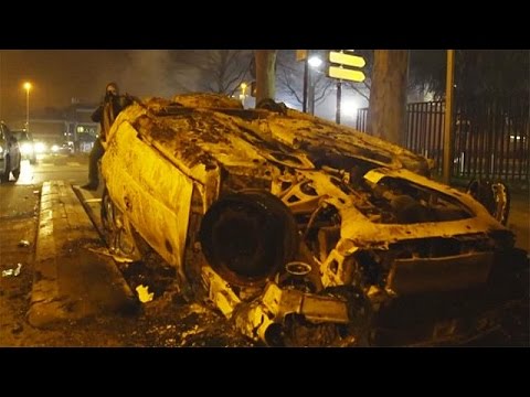 شاهد إيقاف عشرات المحتجين في فرنسا على ما تعرّض له الشاب تيو