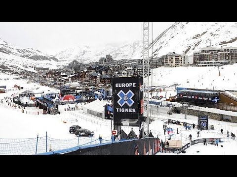 شاهد وفاة أربعة أشخاص جراء انهيار ثلجي في جبال الألب الفرنسية