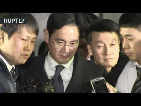 شاهد  لحظة اعتقال الوريث الوحيد لسامسونغ