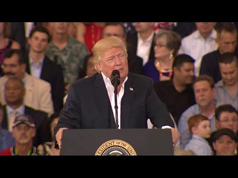 شاهد  دونالد ترامب يشن هجومًا جديدًا على وسائل الإعلام