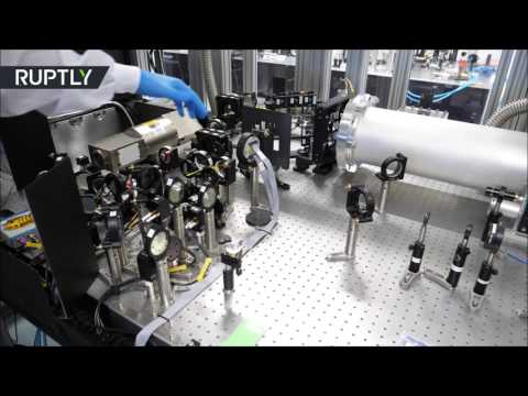 بالفيديو  فريق من العلماء يختبر أقوى ليزر في العالم