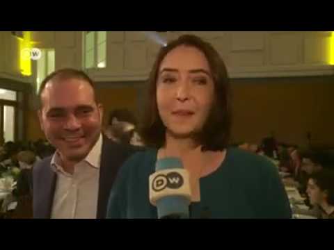 شاهد الأمير علي بن الحسين يمازح زوجته