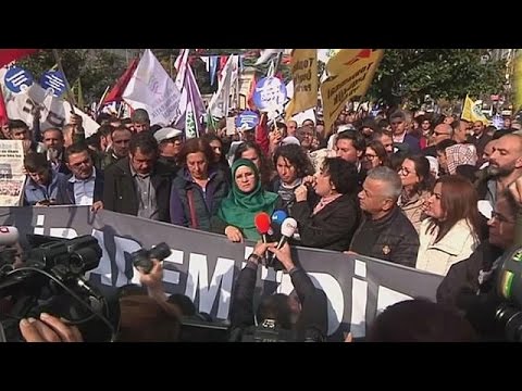 شاهد إسقاط عضوية النائبة الكردية يُوكْسيكْداغْ في البرلمان التركي