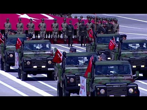 شاهد تركيا تلغي حظر ارتداء الحجاب في الجيش