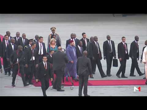 شاهد لحظة وصول الملك محمد السادس إلى الكوت ديفوار في زيارة رسمية