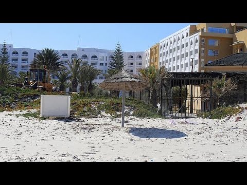 شاهد عائلات ضحايا الاعتداء المتطرف على سوسة ترفع دعوى قضائية على وكالة الأسفار