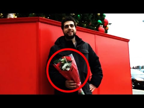 شاهدشاب ينفذ مقلبًا في صديقه ويوهمه أنه فتاة