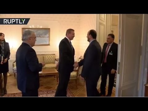 نائب وزير الخارجية الروسي يلتقي رئيس وفد الهيئة العليا للمفاوضات