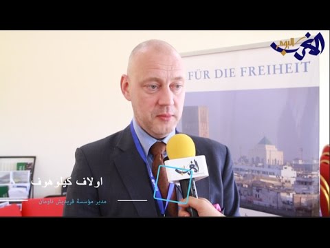 شاهد نزار المساري يتحدث عن المؤتمر الدولي بشأن الشباب