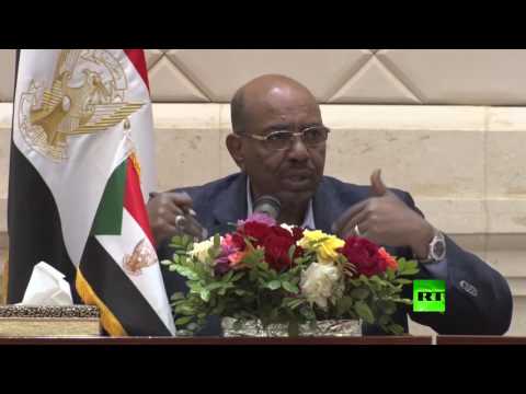 عمر البشير يعين نائبه الأول بكري حسن صالح رئيسًا للوزراء