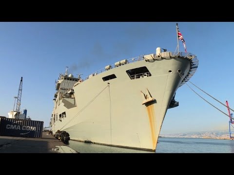 شاهد كبرى سفن أسطول البحرية البريطانية في بيروت