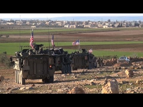 شاهد قوات أميركية تسير دوريات حول مدينة منبج