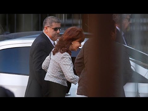 شاهد رئيسة الأرجنتين السابقة كريستينا فرنانديز تحت مجهر القضاء