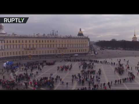 بالفيديو وزيرة الأسرة التركية تصل إلى مدينة إسطنبول