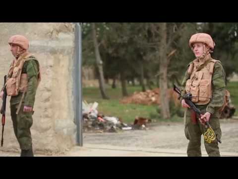 شاهد قوات روسية داخل قاعدة عسكرية في منبج شمال سورية