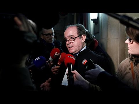 بالفيديو بدء محاكمة كارلوس في قضية الاعتداء على مقهى وسط باريس عام 1974