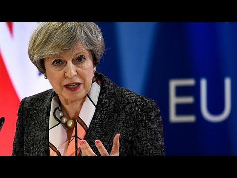تيريزا ماي تحذر من الألعاب السياسية في الوقت الحالي