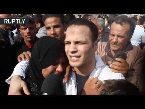 لحظات إطلاق سراح عشرات السجناء