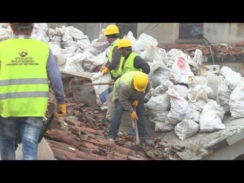 شاهد البازار الكبير في اسطنبول يسعى لاستعادة أمجاد الماضي