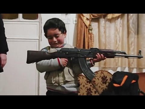 شاهد  تتويج الفيلم الوثائقي عَرْض الحرب في جنيف