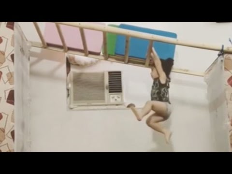 طفلة إيرانية تبهر العالم بتسلق الحائط