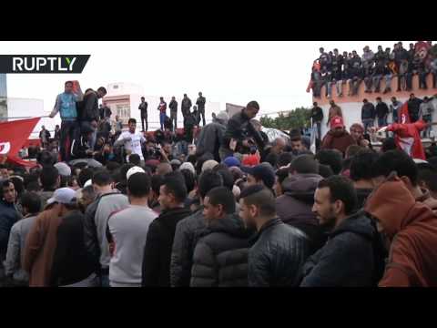 شاهد  إضراب عام في تطاوين جنوب تونس تنديدًا بالتهميش