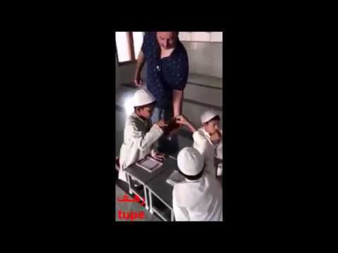 رد فعل أطفال أيتام يتذوقون التمر للمرة الأولى 